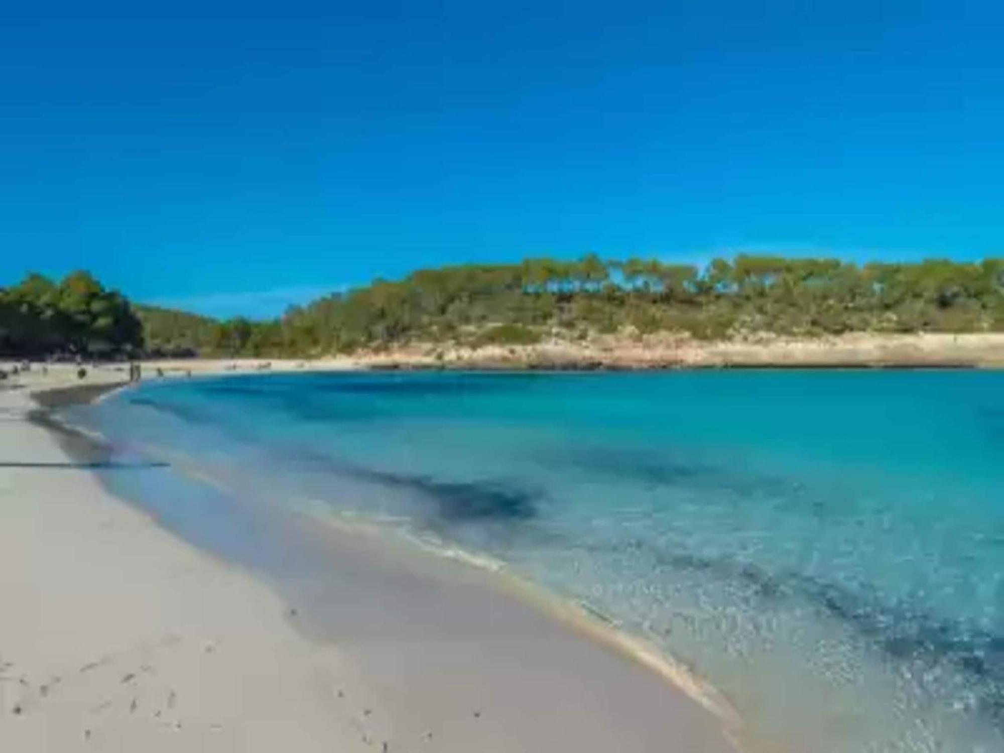 Barca Trencada A3 In Es Cap Des Moro *